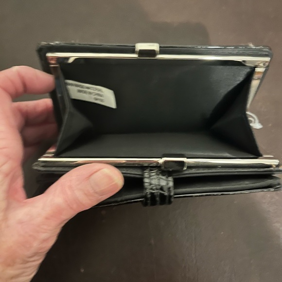 NWT Croft & Barrow Indexer Wallet - Picture 5 of 5